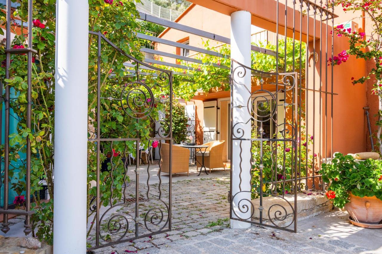 Studio de charme dans propriété au calme avec piscine Le mas de Louise et Sacha Solliès-Toucas Exterior foto